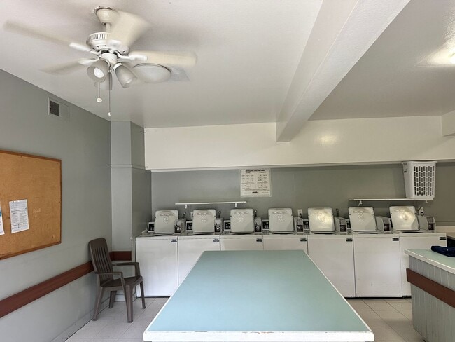 Building Photo - UPSTAIRS 1 BEDROOM CONDO FOR LEASE- GATED ...