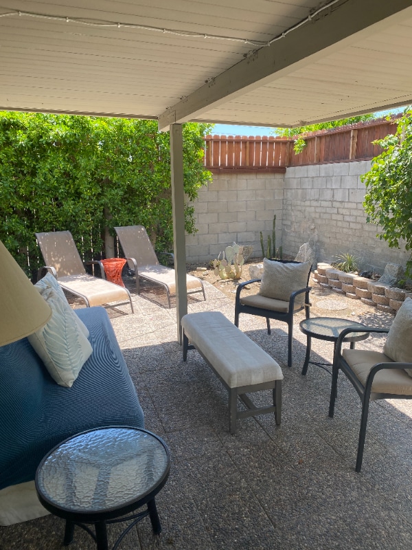 Building Photo - 777 E San Lorenzo Rd