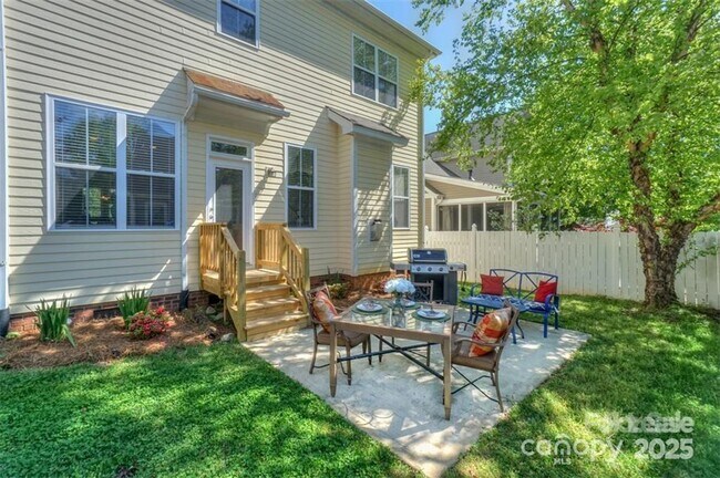 Building Photo - 188 Water Oak Dr