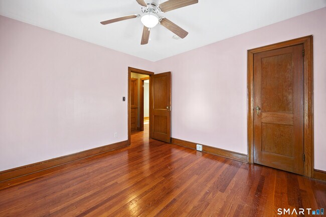 Building Photo - 120 Patterson St