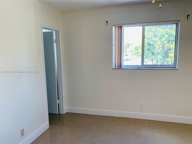 Building Photo - 251 S Cypress Rd