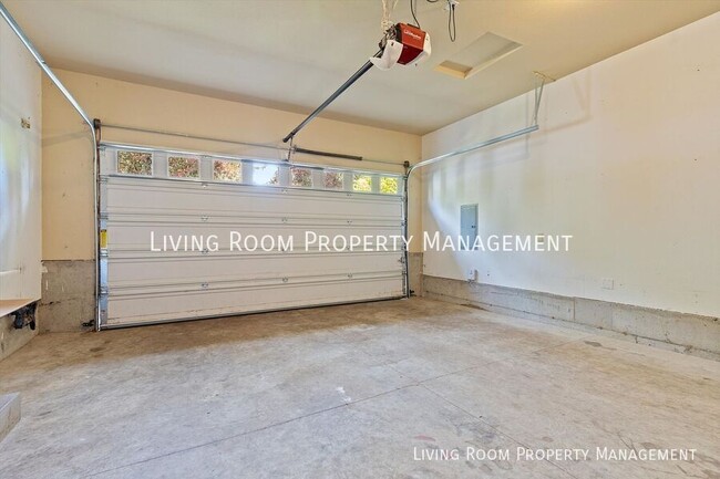 Building Photo - 2908 NE 88th Pl