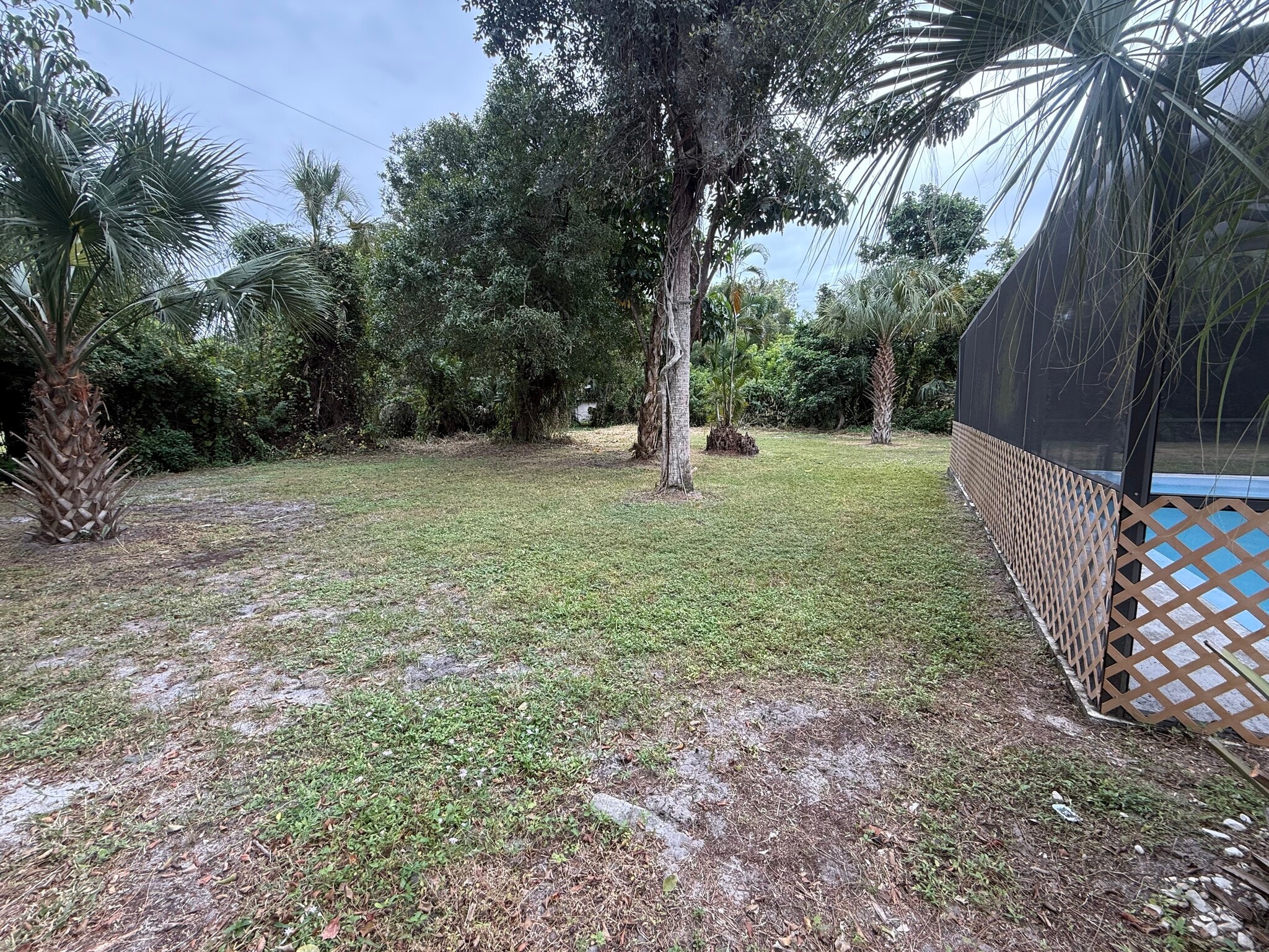 Oversize Lot - 1840 Maple Ave