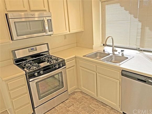 Building Photo - 10581 Sunburst Dr