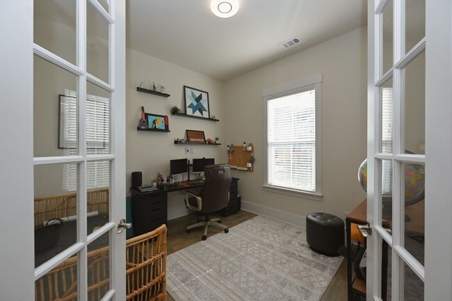 Building Photo - **EXECUTIVE HOME IN WILLIAMSON COUNTY WITH RARE WALK-OUT BASEMENT AND TONS OF STORAGE**