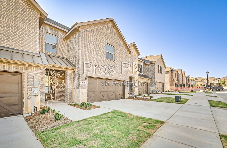 Building Photo - 4256 Mingo Dr