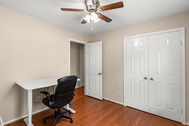 Building Photo - 16906 Poplar Hill St