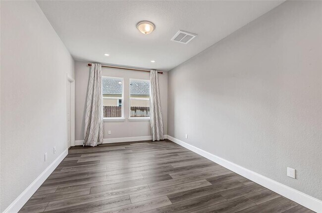 Building Photo - 21102 Verismo Dr