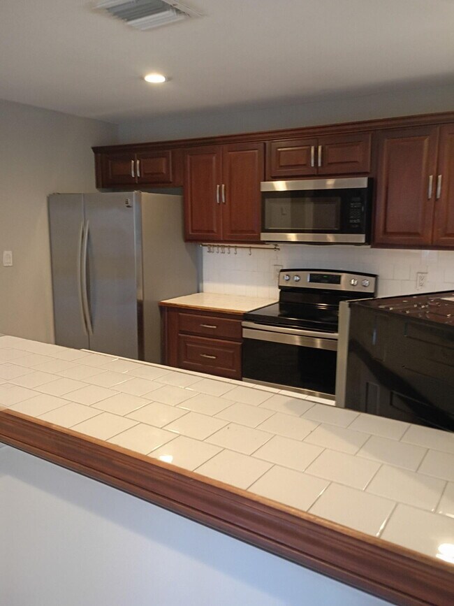 Building Photo - 3071 SW 45th St