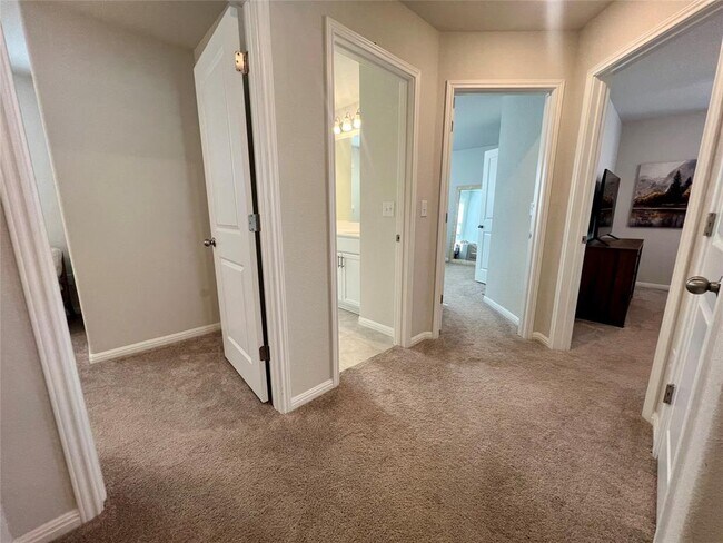 Building Photo - 11305 Sentinel Dr