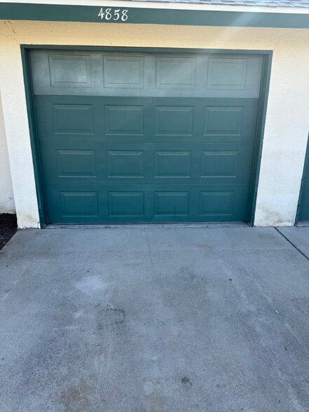 Building Photo - 4858 N Winery Cir