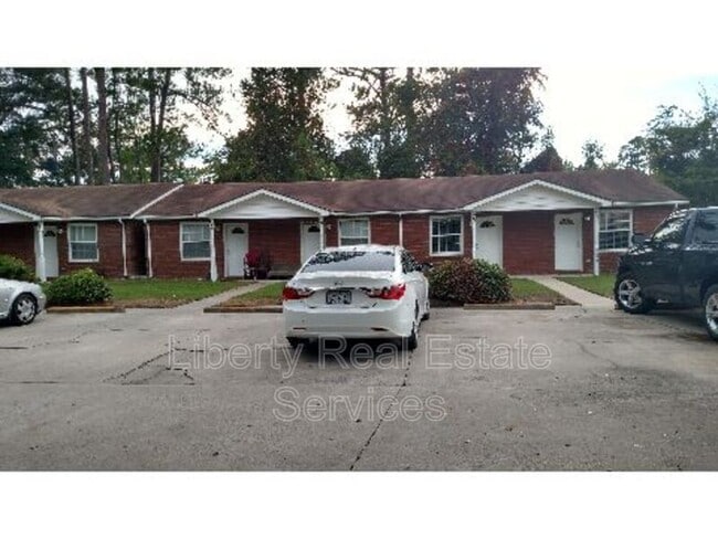 Primary Photo - 123 Rolland St