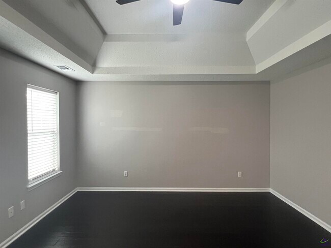 Building Photo - 226 Golden Eagle Dr