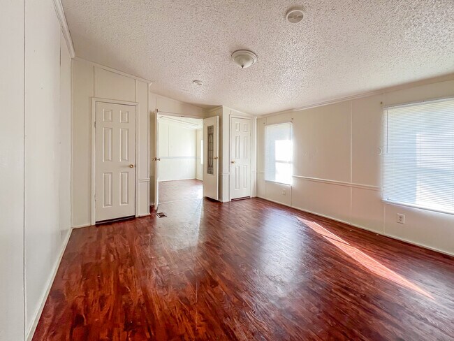 Building Photo - 13063 Kientz Rd
