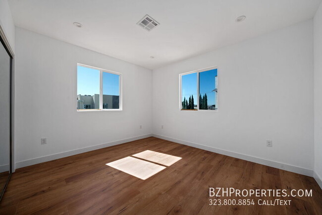 Building Photo - 6338 Beck Ave