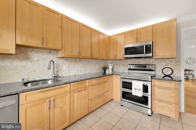 Building Photo - 10913 Bucknell Dr