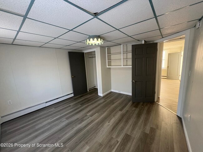 Building Photo - 513 Oak St