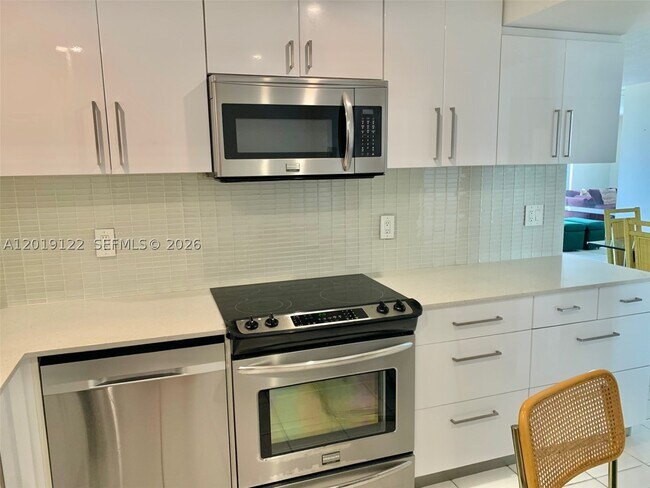 Building Photo - 1500 S Ocean Dr