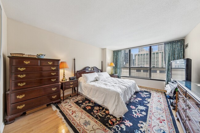Building Photo - 405 N Wabash Ave