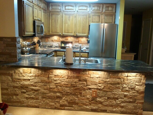 Building Photo - 166 River Breeze Dr