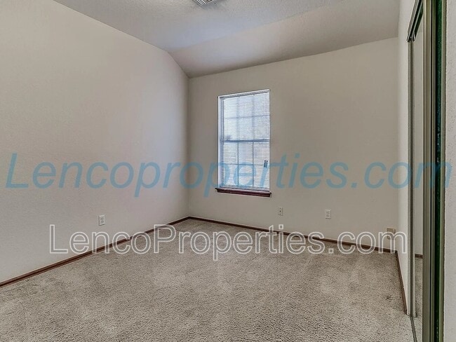 Building Photo - 1716 Briarcreek