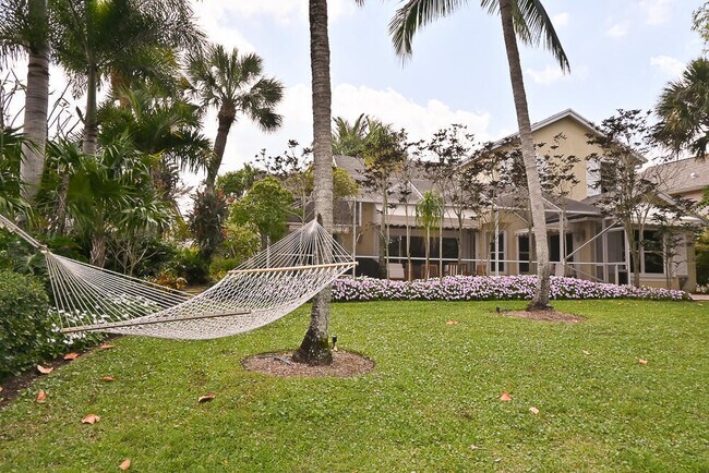 Building Photo - 12828 Meadowbreeze Dr