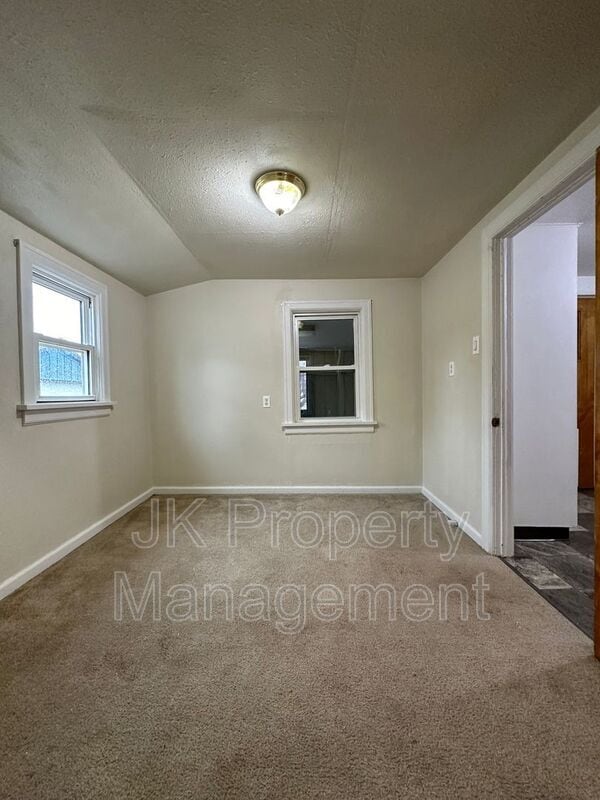 Building Photo - 2111 7th Ave N