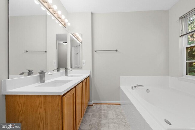 Building Photo - 13653 St Johns Wood Pl