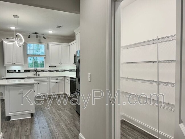 Building Photo - 3097 Lobella Dr