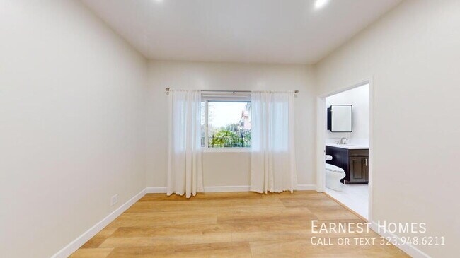 Building Photo - 4735 Nob Hill Dr