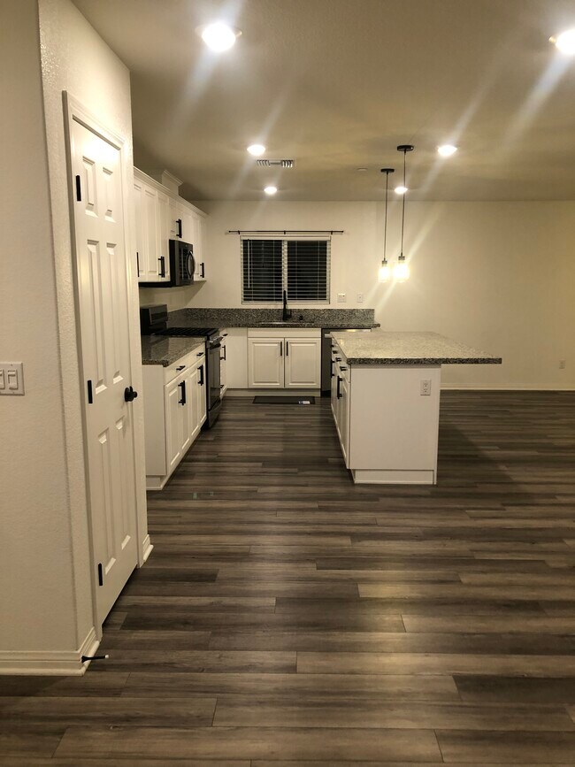 Building Photo - 26756 Calle Celia