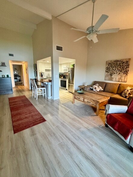 Building Photo - 511 Plaza Seville Ct