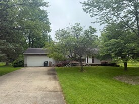 Building Photo - 5985 Wooster Pike