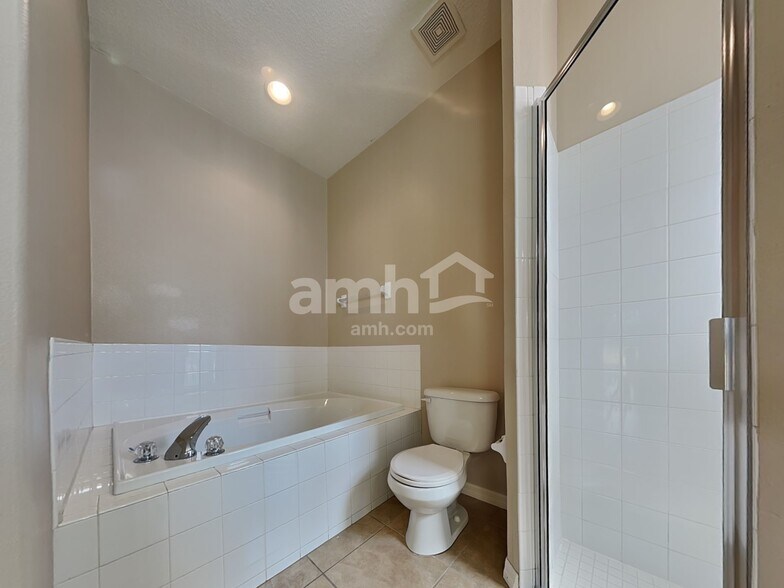 Building Photo - 3404 Pearl Dove Loop