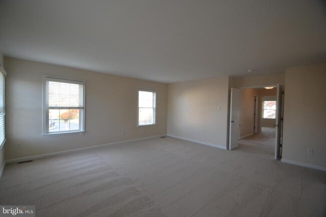 Building Photo - 105 Bolton Ct