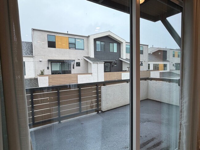 Building Photo - Smart, Modern 4-Bedroom Townhome Near Disneyland & Major Freeways