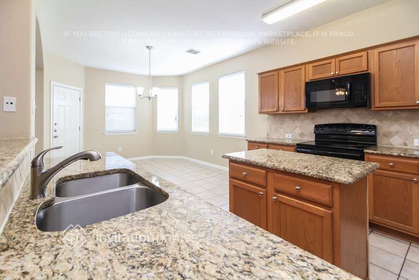 Building Photo - 932 Matagorda Ln