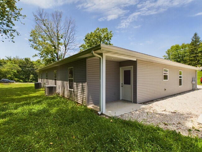 Building Photo - 100 Briana Villa Ln