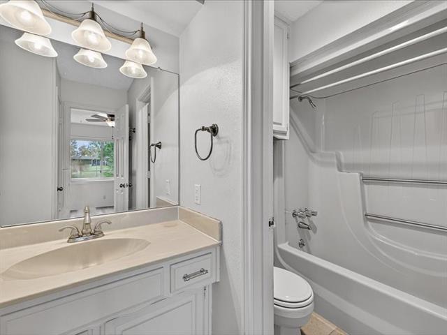 Building Photo - 6218 Tezcuco Ct