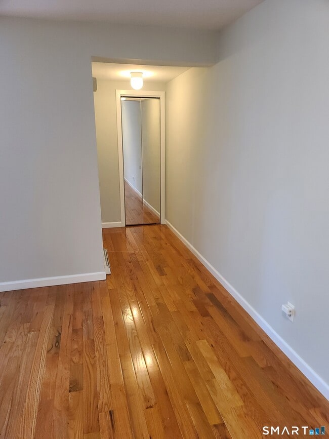 Building Photo - 95 Audubon St