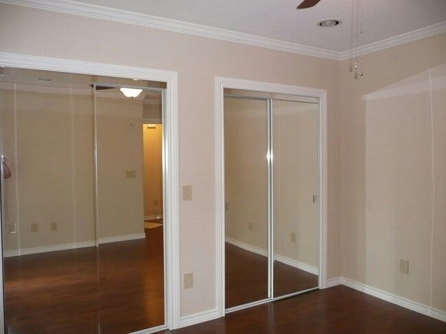 Building Photo - 1406 Moran Dr