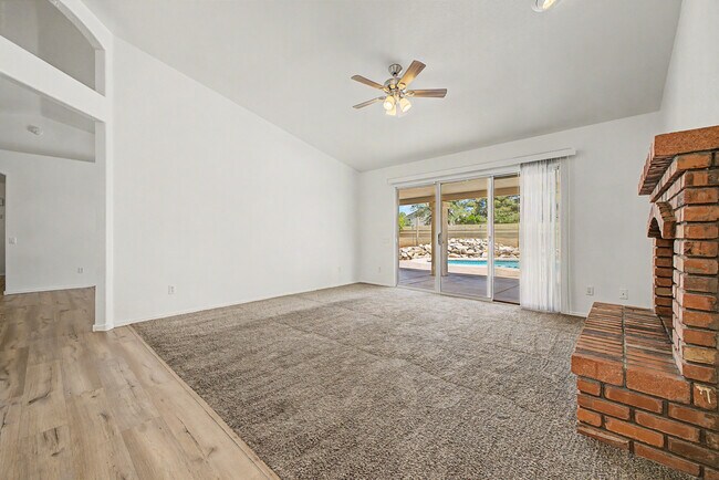 Building Photo - 20633 N 63rd Dr