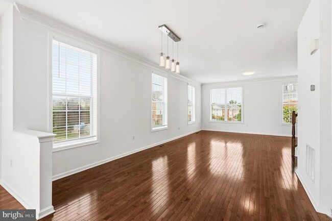 Building Photo - 23167 Flora Mure Dr