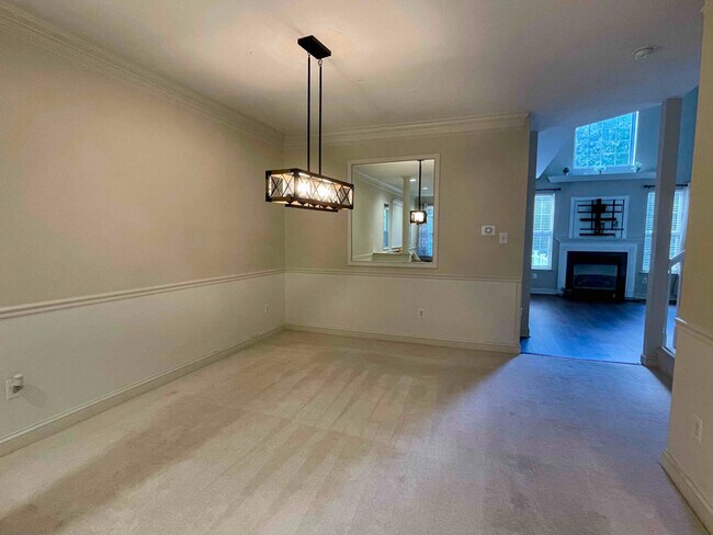 Building Photo - 53 Ross Way