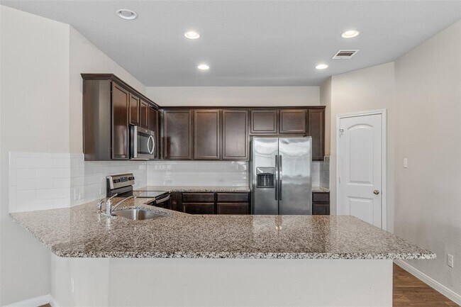 Building Photo - 116 Fair Anne Dr