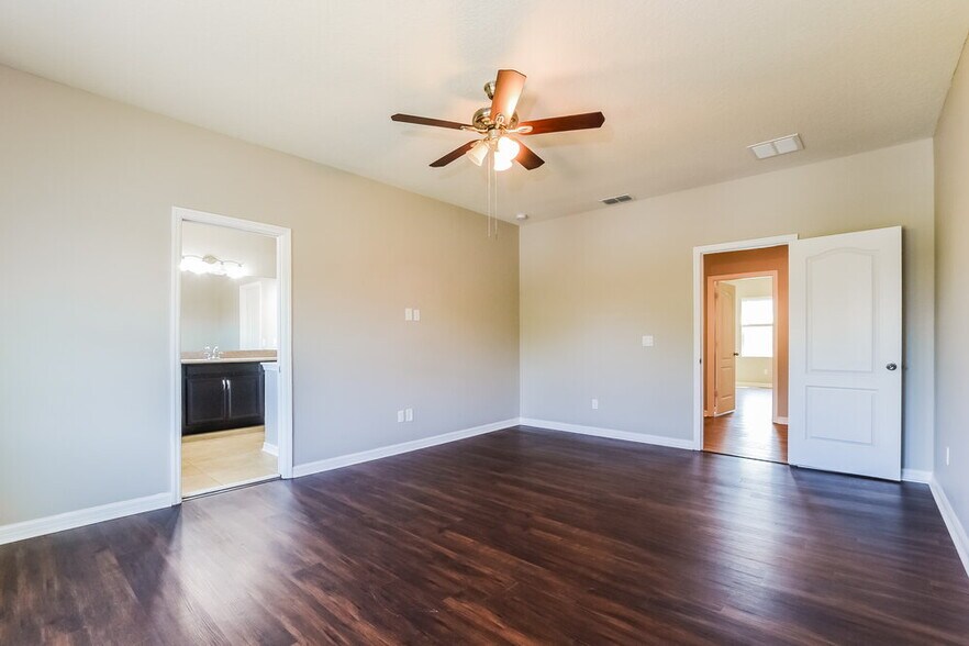 Building Photo - 2730 Limerick Cir