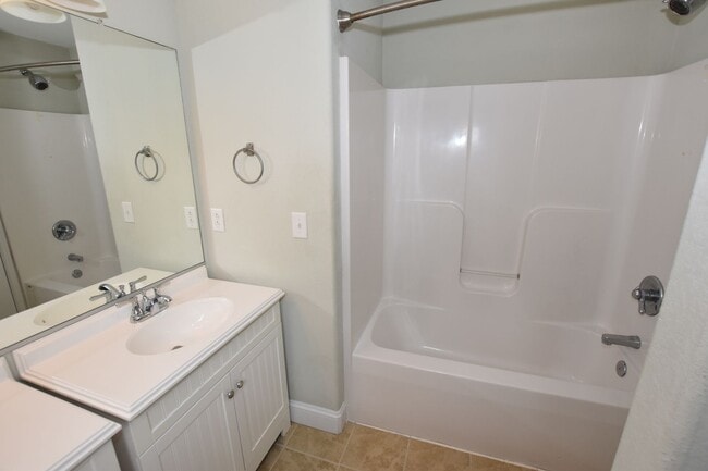 Building Photo - 4923 Krick St