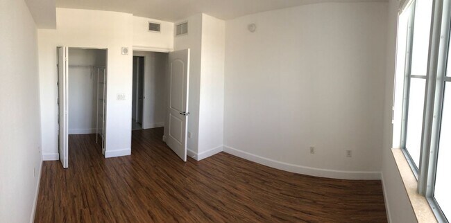 Building Photo - 1830 Radius Dr