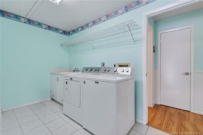 Building Photo - 5636 SE Foxcross Pl