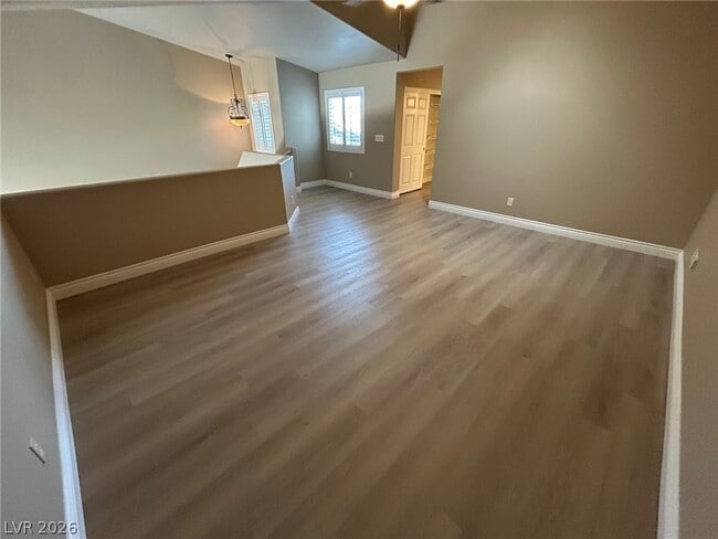 Building Photo - 907 Majestic Oak St